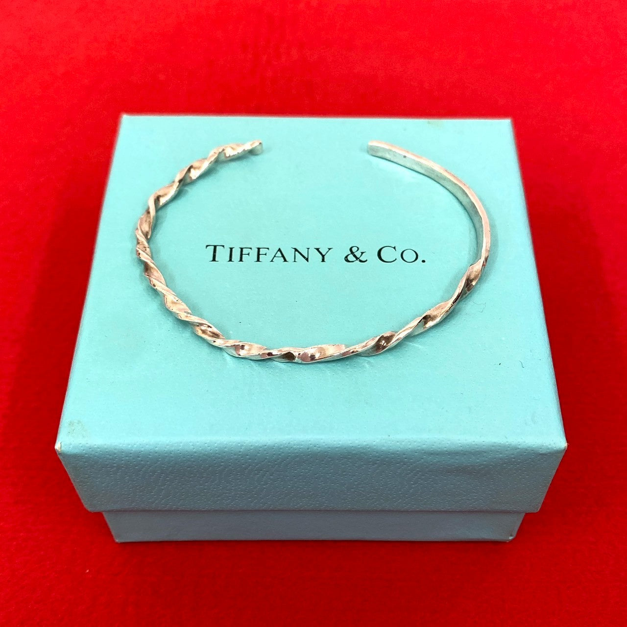 Tiffany & Co. ツイストデザインバングル TIFFANY&Co. ティファニー ツイスト バングル – Trip