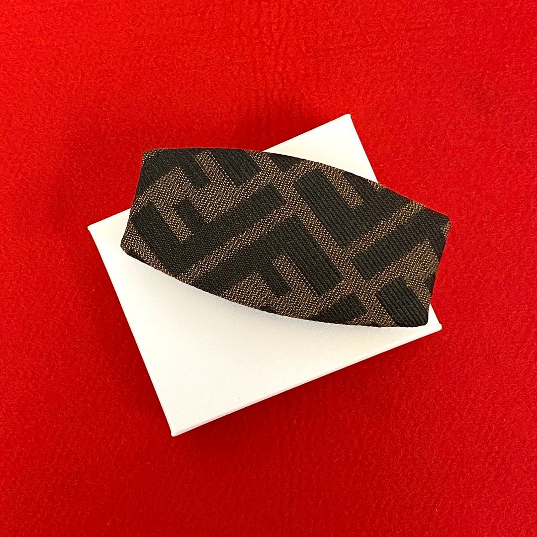 バレッタ フェンディ