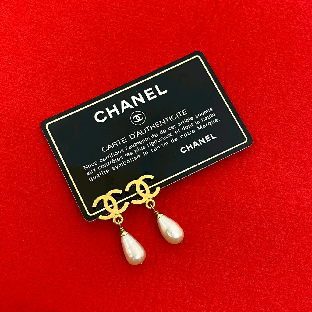 シャネルのイヤリング本物です。 CHANEL シャネル (Vintage) イヤリング – Trip