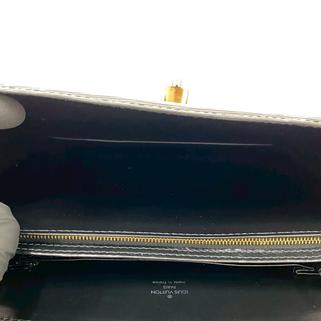 shoulder bag louis vuitton capuchin