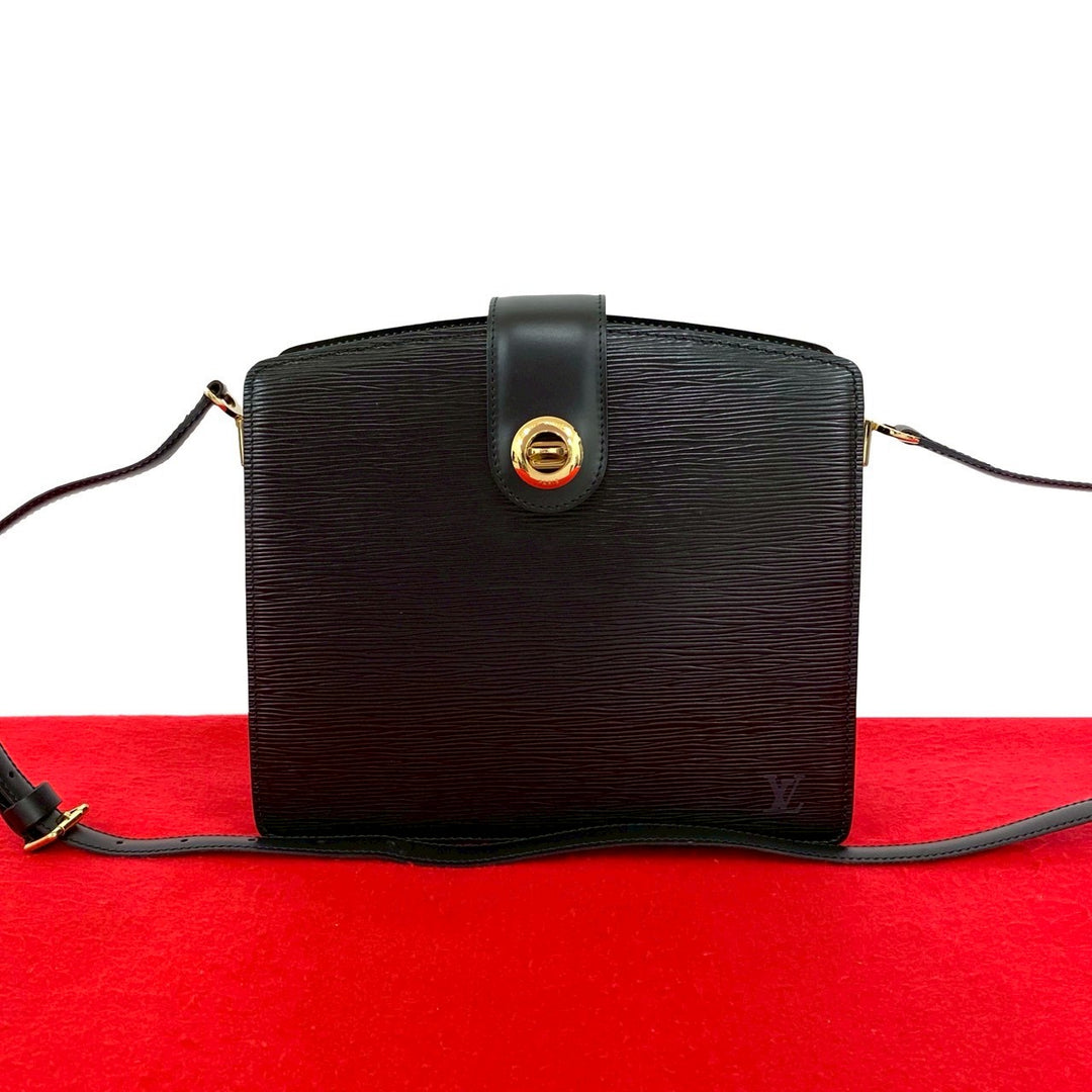 shoulder bag louis vuitton capuchin
