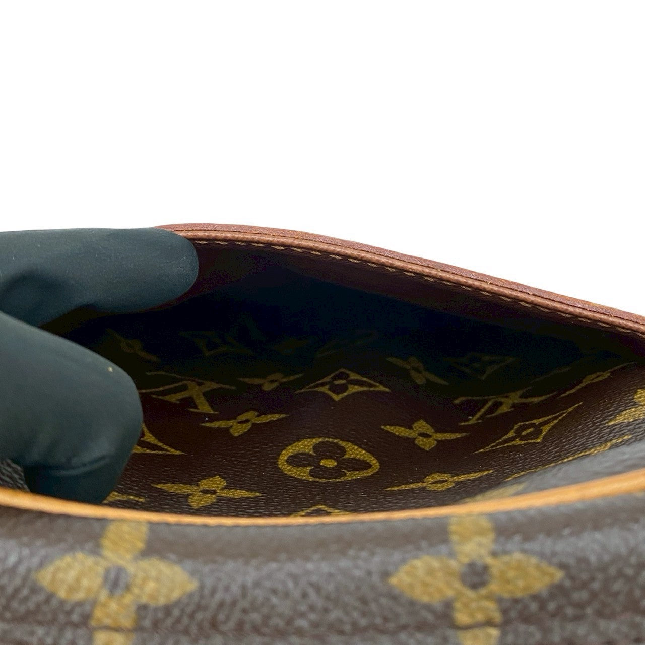 LOUIS VUITTON ルイヴィトン (Vintage) ダヌーブ ショルダーバッグ – Trip