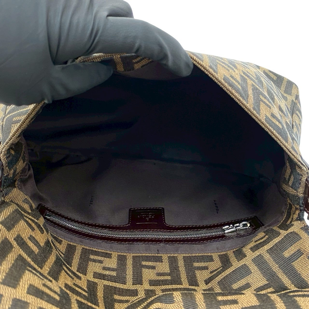 FENDI フェンディ (Vintage) マンマバケット ショルダーバッグ – Trip