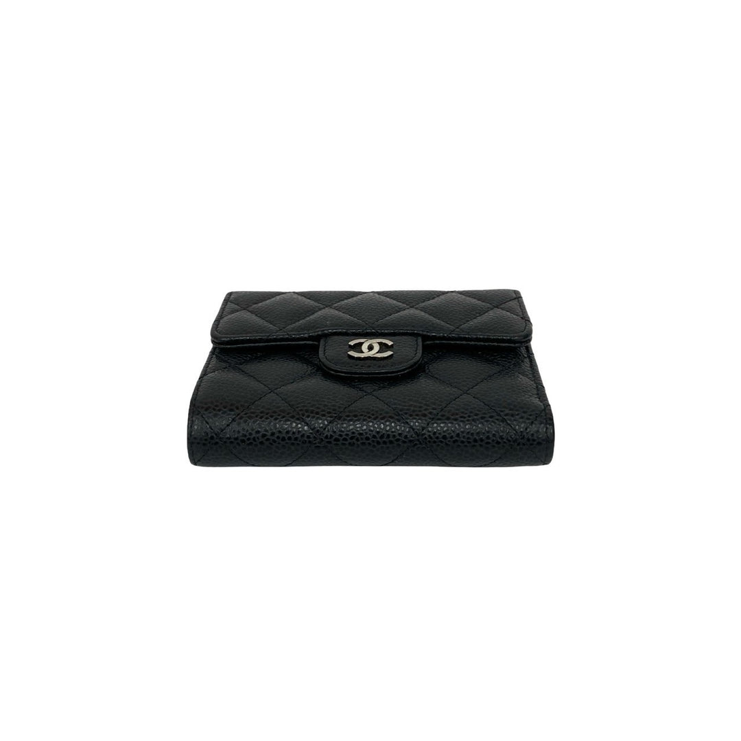 trifold wallet chanel