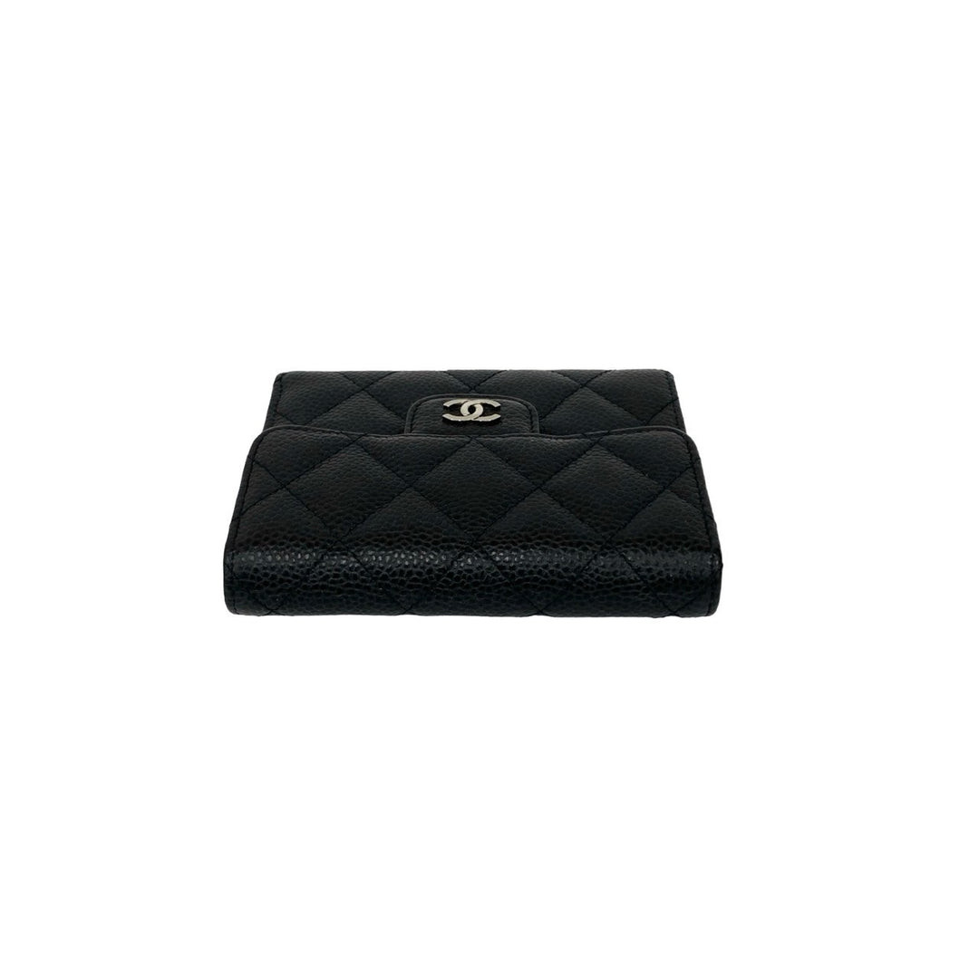 trifold wallet chanel