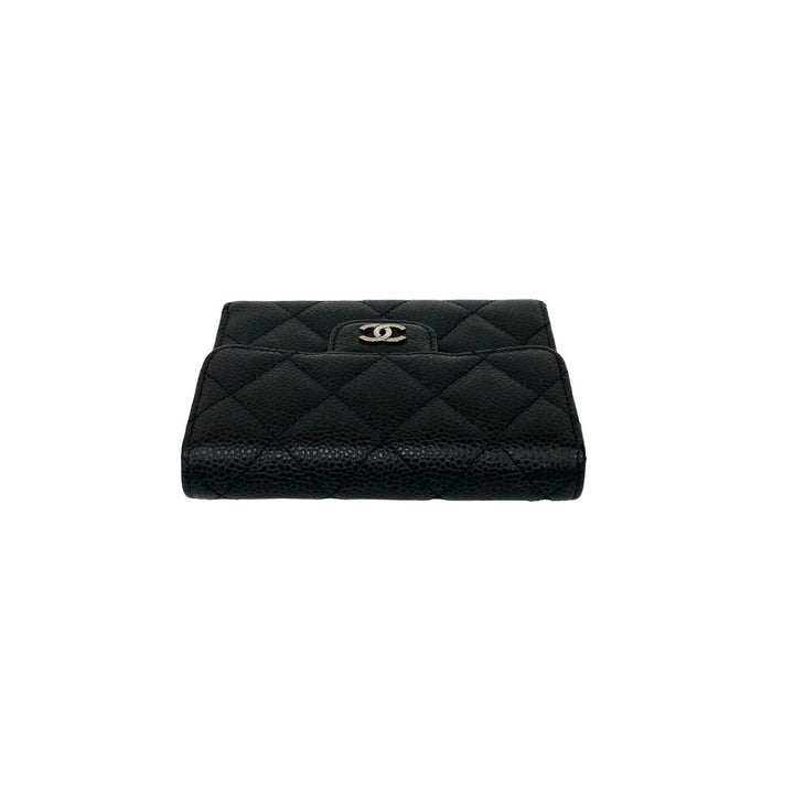 trifold wallet chanel