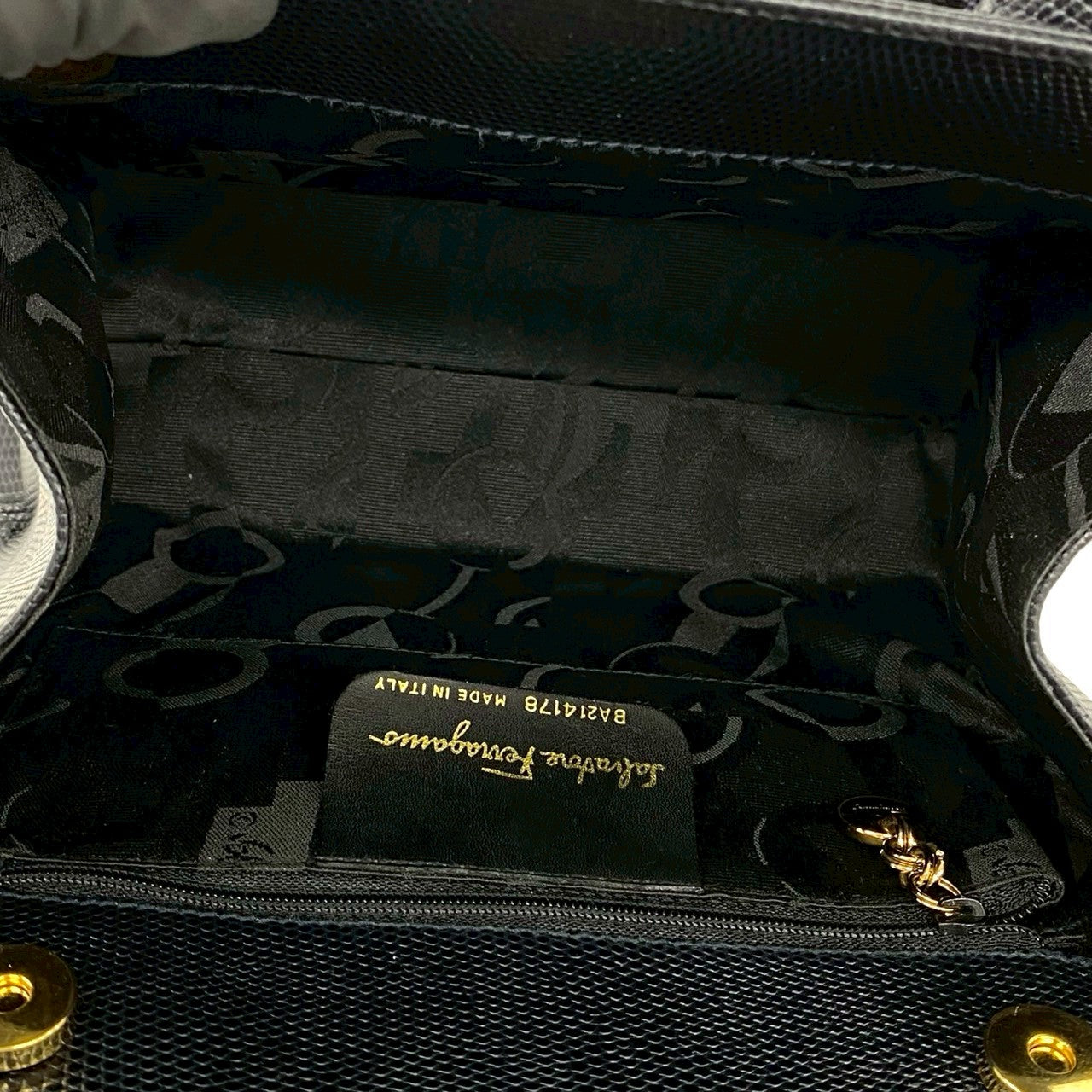Salvatore Ferragamo サルヴァトーレフェラガモ ショルダーバッグ – Trip