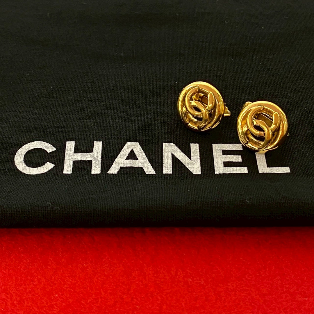 earrings chanel