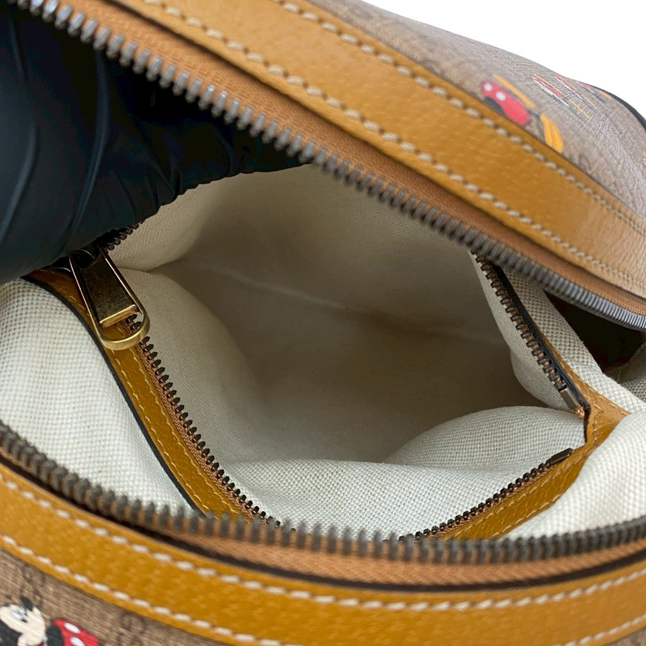 GUCCI グッチ スモール バックパック リュックサック – Trip