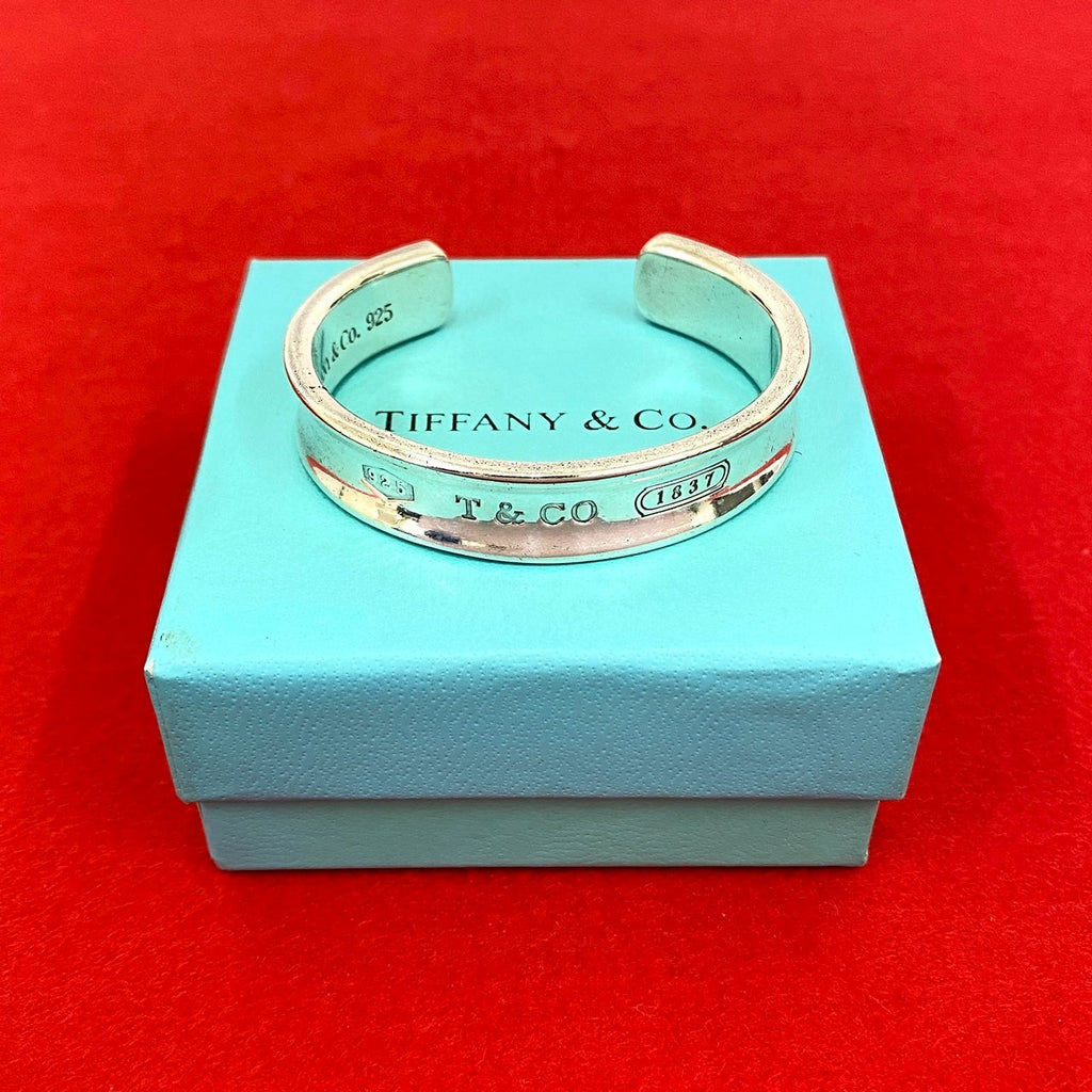 美品 Tiffany&Co. ティファニー 1837 ナロー バングル 925 TIFFANY&Co. ティファニー 1837 ナロー バングル – Trip