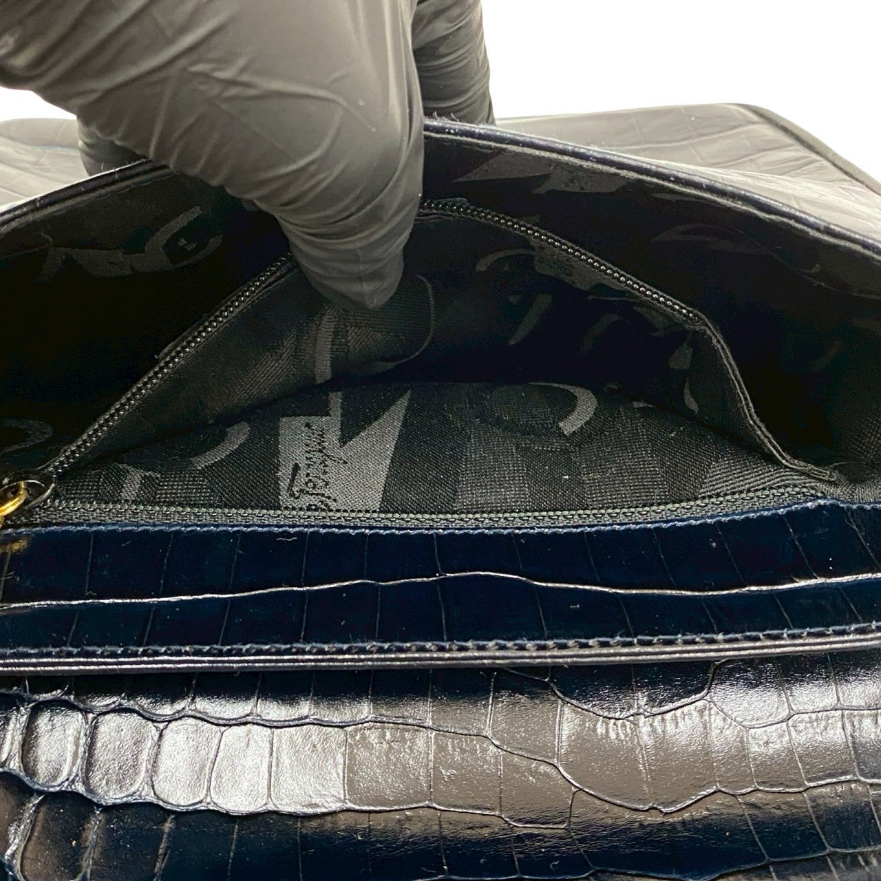 バッグ feragamo vintage shoulder bag Salvatore Ferragamo Salvatore Ferragamo (Vintage) Shoulder Bag – Trip