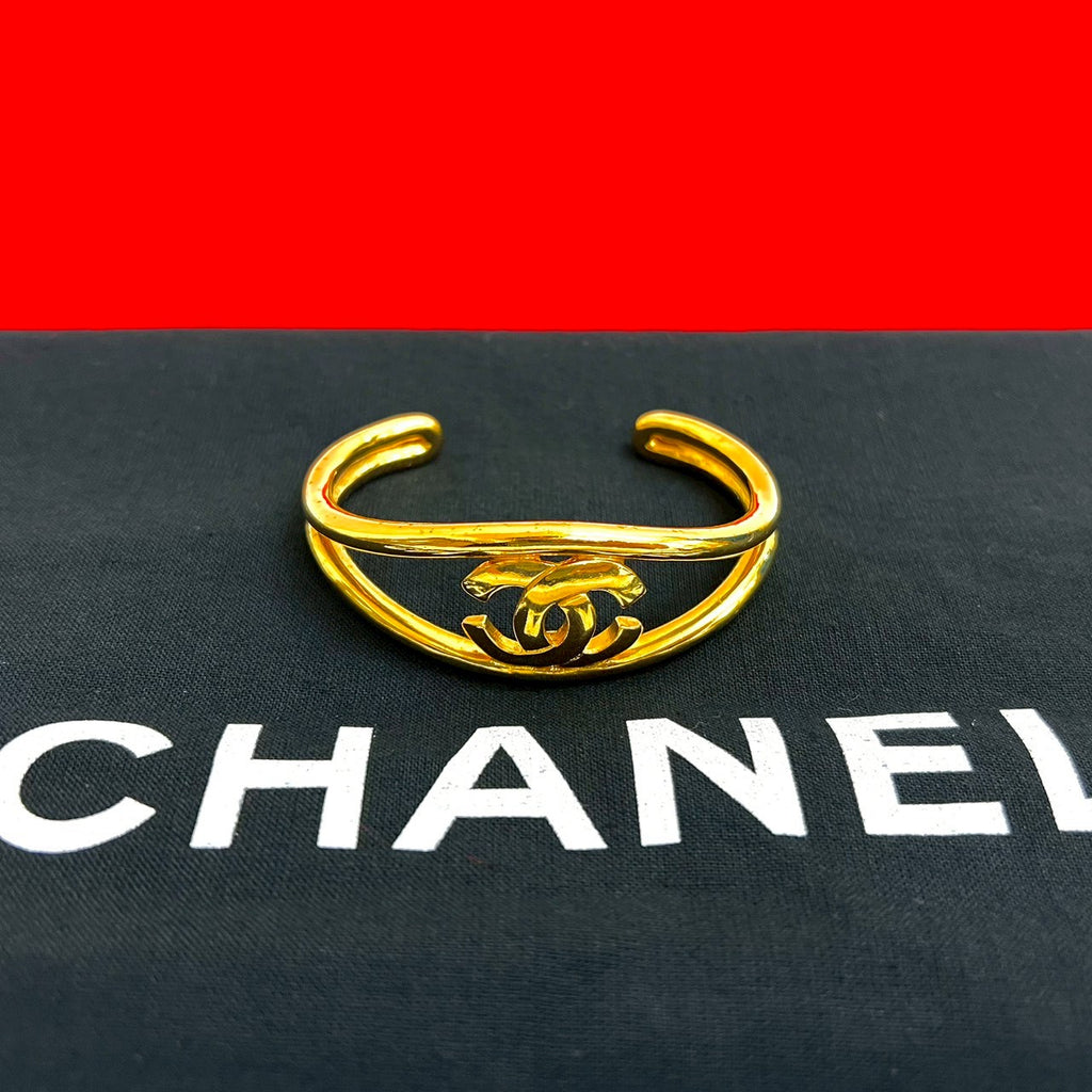 CHANEL シャネル (Vintage) バングル – Trip