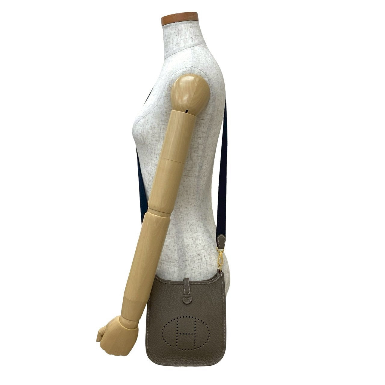 HERMES エルメス エヴリン TPM 16 アマゾーヌ ショルダーバッグ – Trip