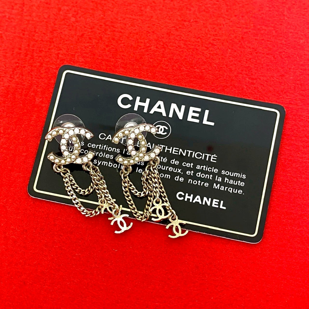 ピアス シャネル