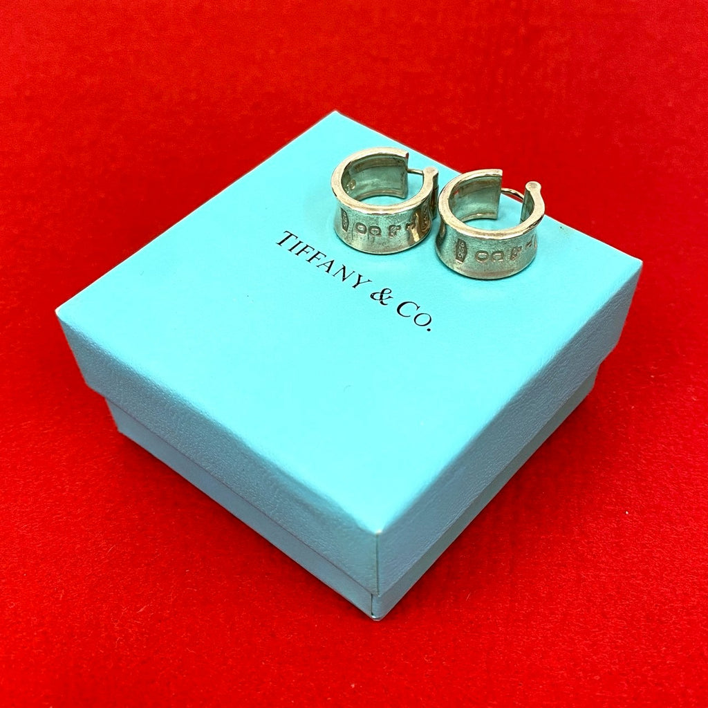 TIFFANY&Co. ティファニー ナロー　ワイド　ピアス シルバー925 TIFFANY&Co. ナロー ピアス – Trip