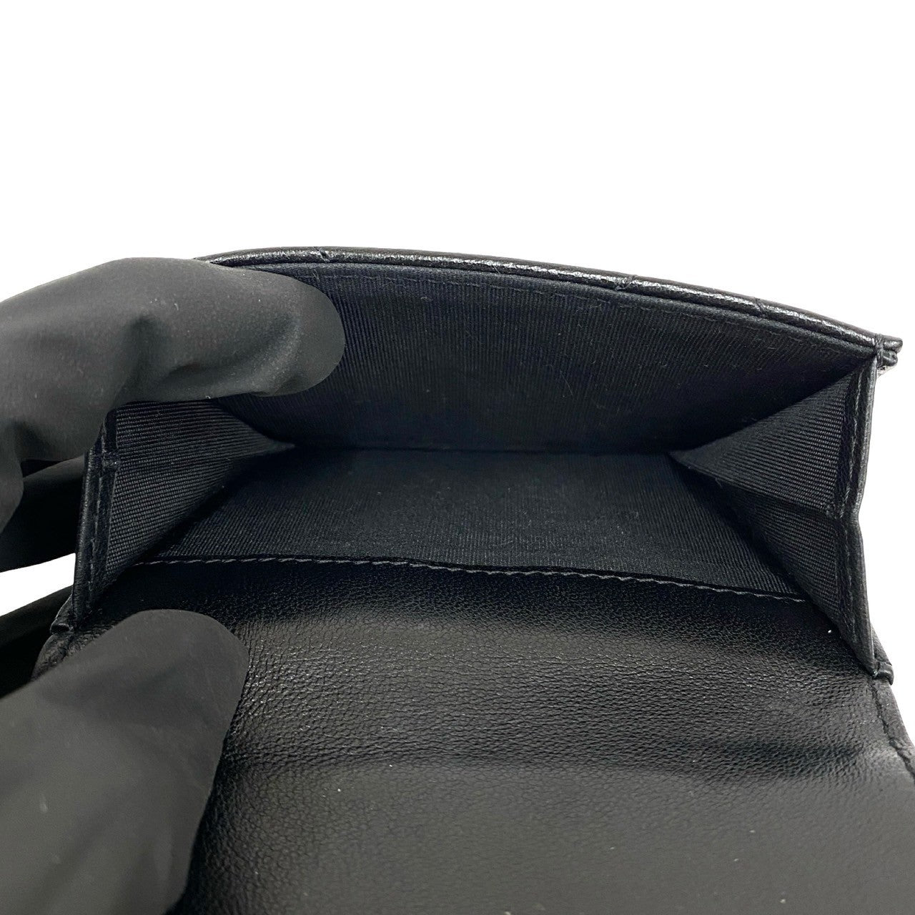 CHANEL シャネル 三つ折り財布 – Trip