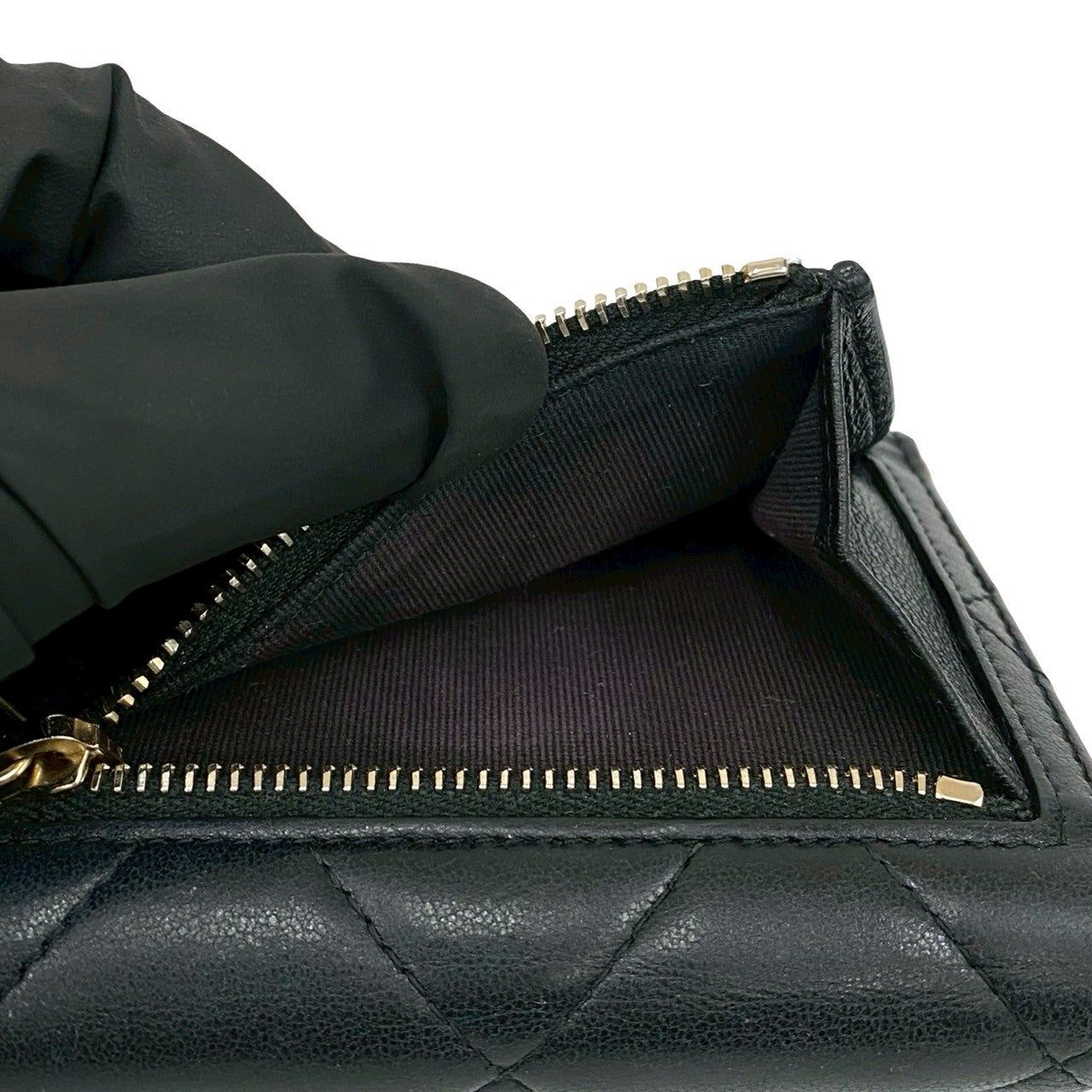 CHANEL tri-fold wallet – Trip