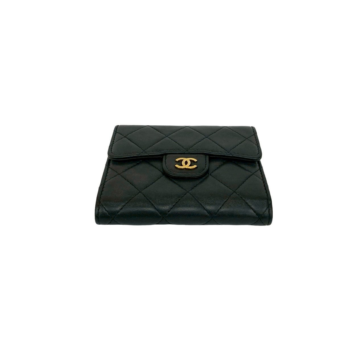 CHANEL 三つ折り財布 シリアルナンバーあり CHANEL - CHANEL 三つ折り財布 シリアルナンバーありの通販 by さき's