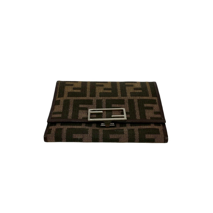 三つ折り財布 フェンディ