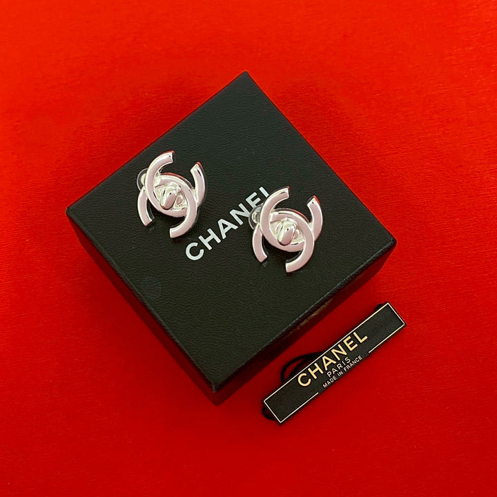 earrings chanel