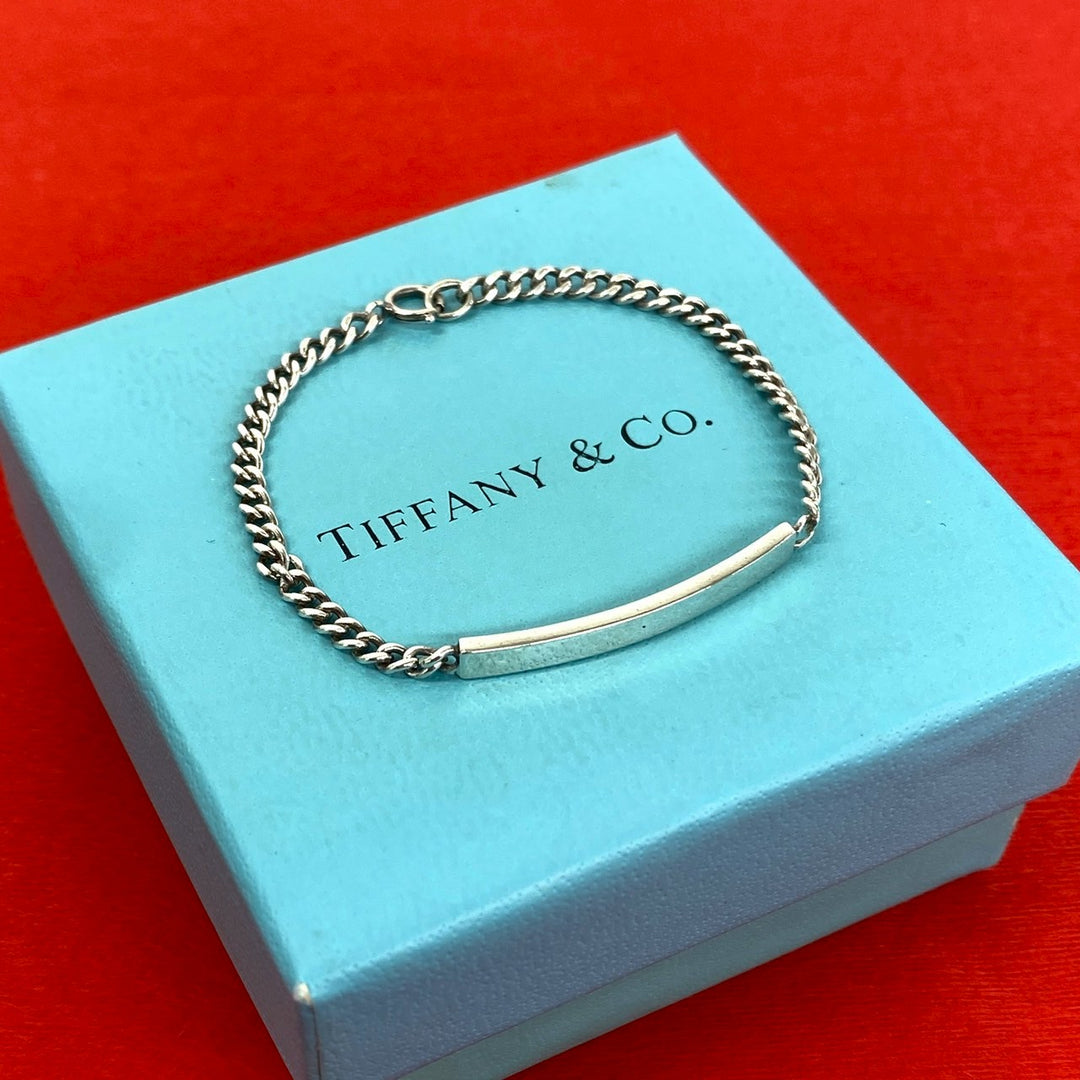 blurRubbingTiffany ID chain blurRubbingCut