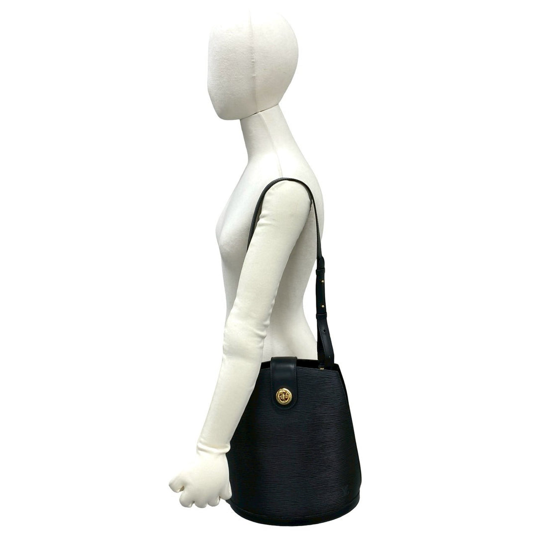 Shoulder bag Louis Vuitton Cluny