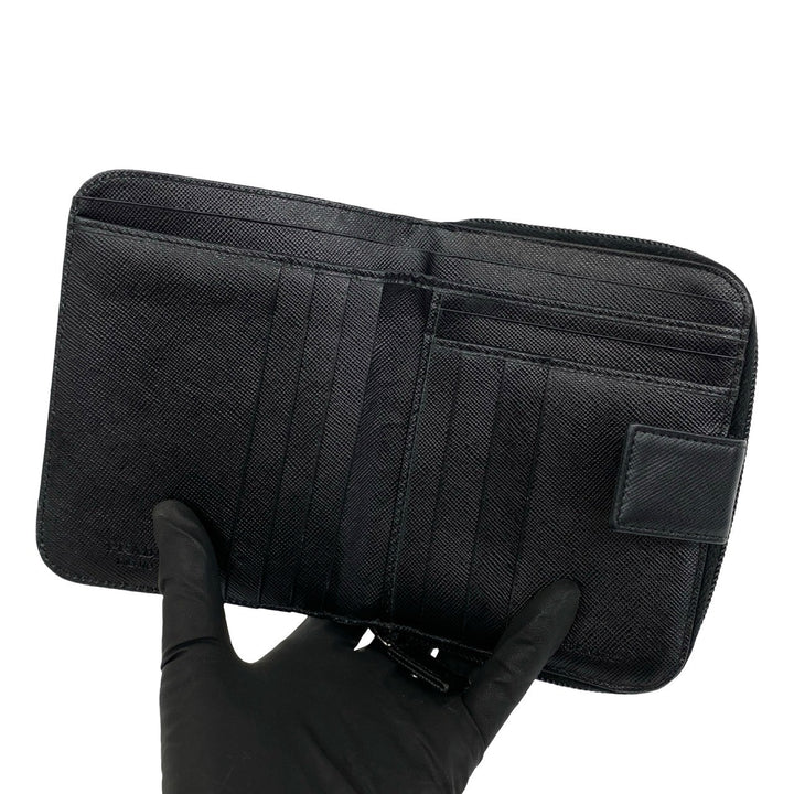 bifold wallet prada