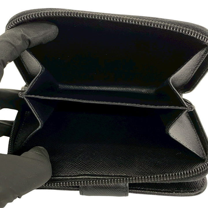 bifold wallet prada