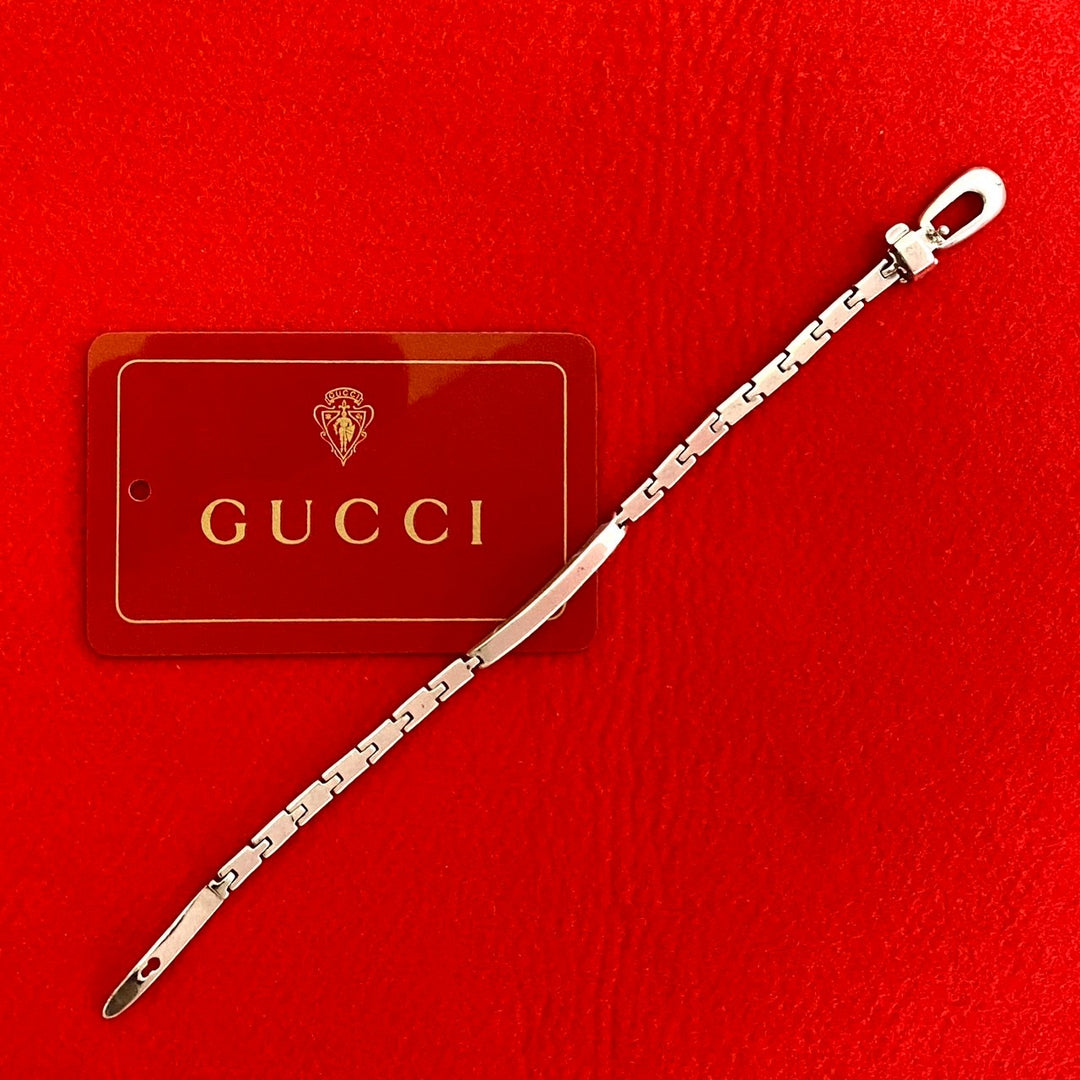 blurRubbinggucci
