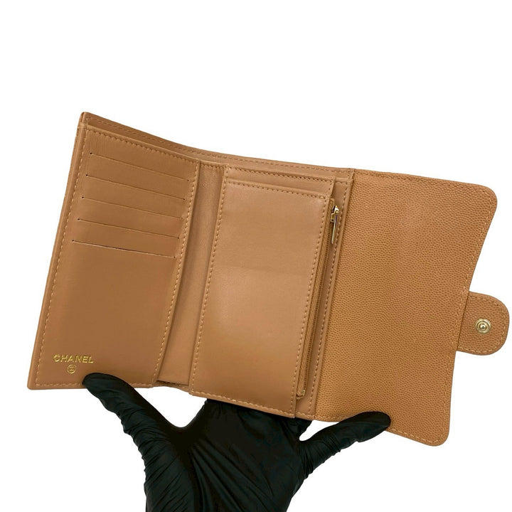 trifold wallet chanel