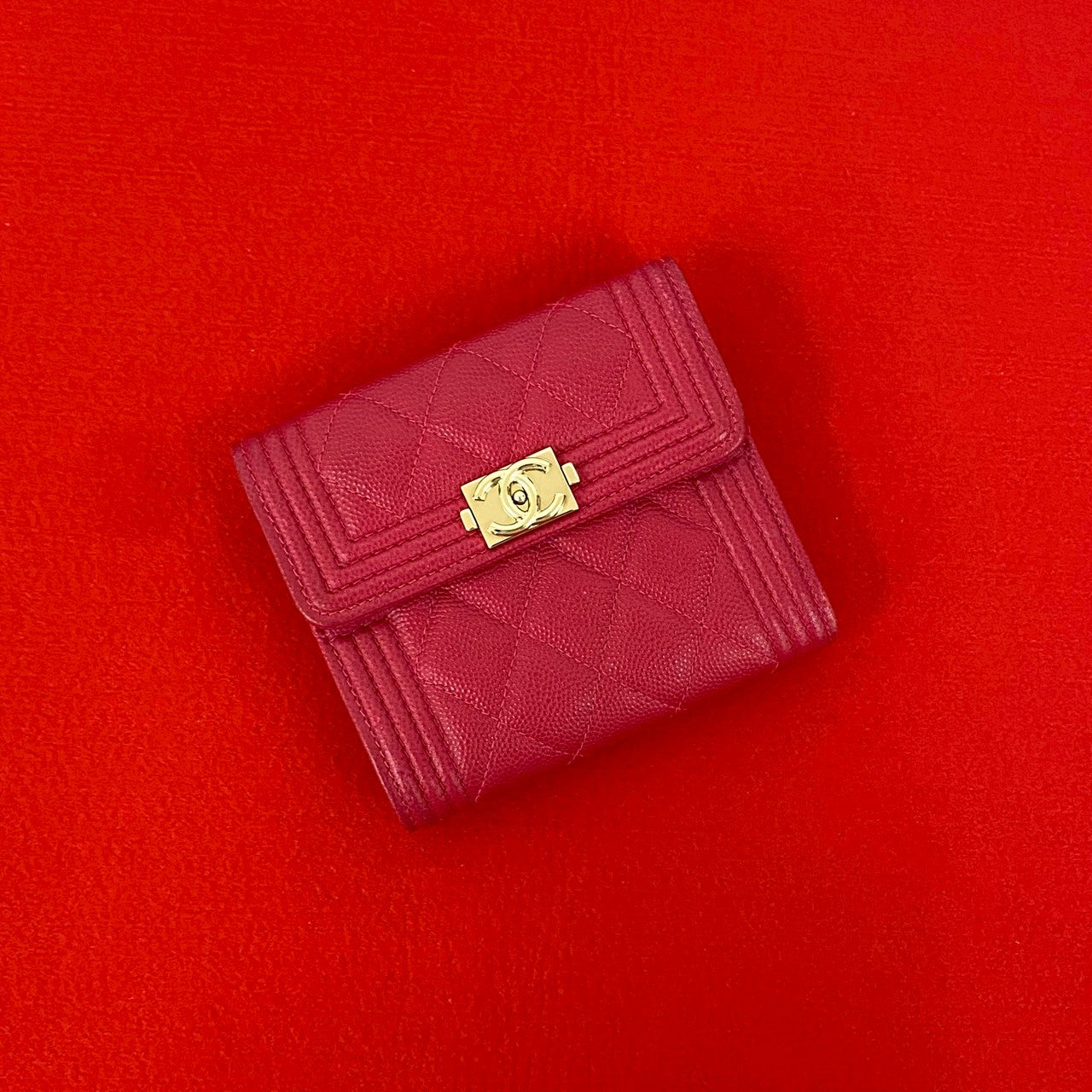 CHANEL シャネル ボルドー 二つ折り財布 中古・古着通販】CHANEL (シャネル) 2つ折り財布 レッド｜ブランド