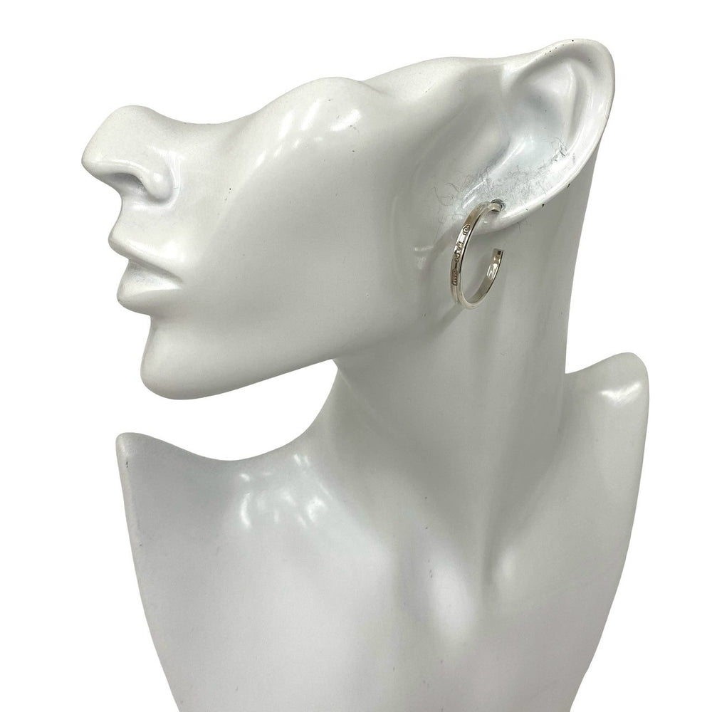 ピアス ティファニー ナロー フープ ピアス