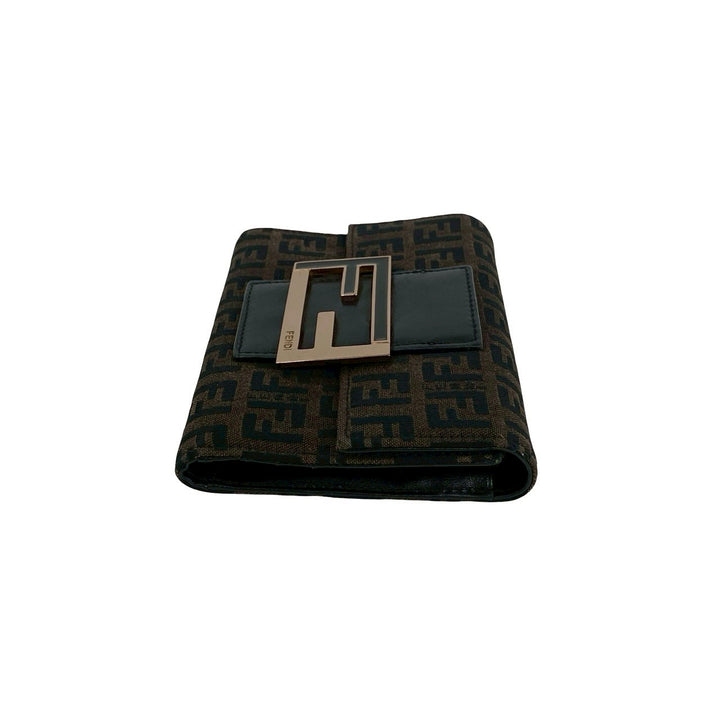 trifold wallet fendi