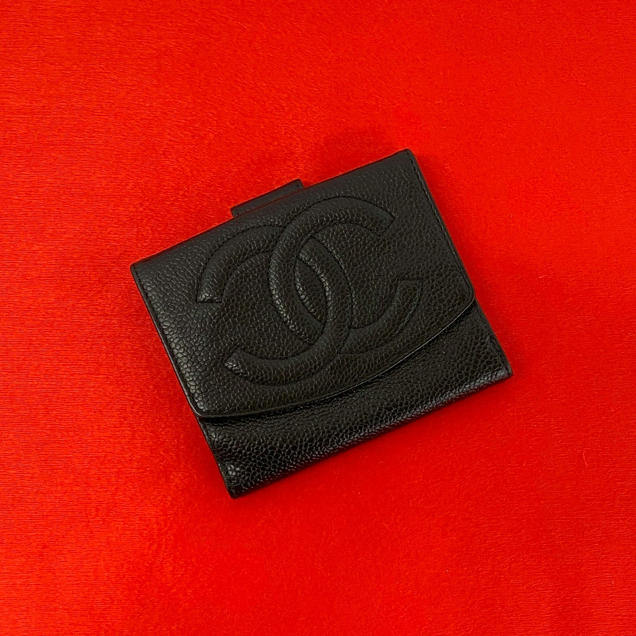 CHANEL シャネル (Vintage) 二つ折り財布 – Trip