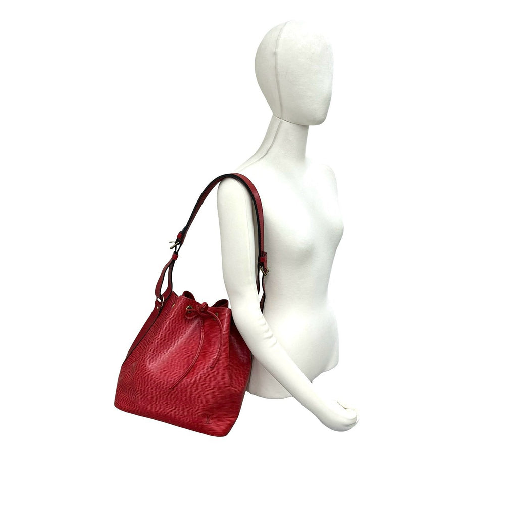 Shoulder bag Louis Vuitton Petit Noe