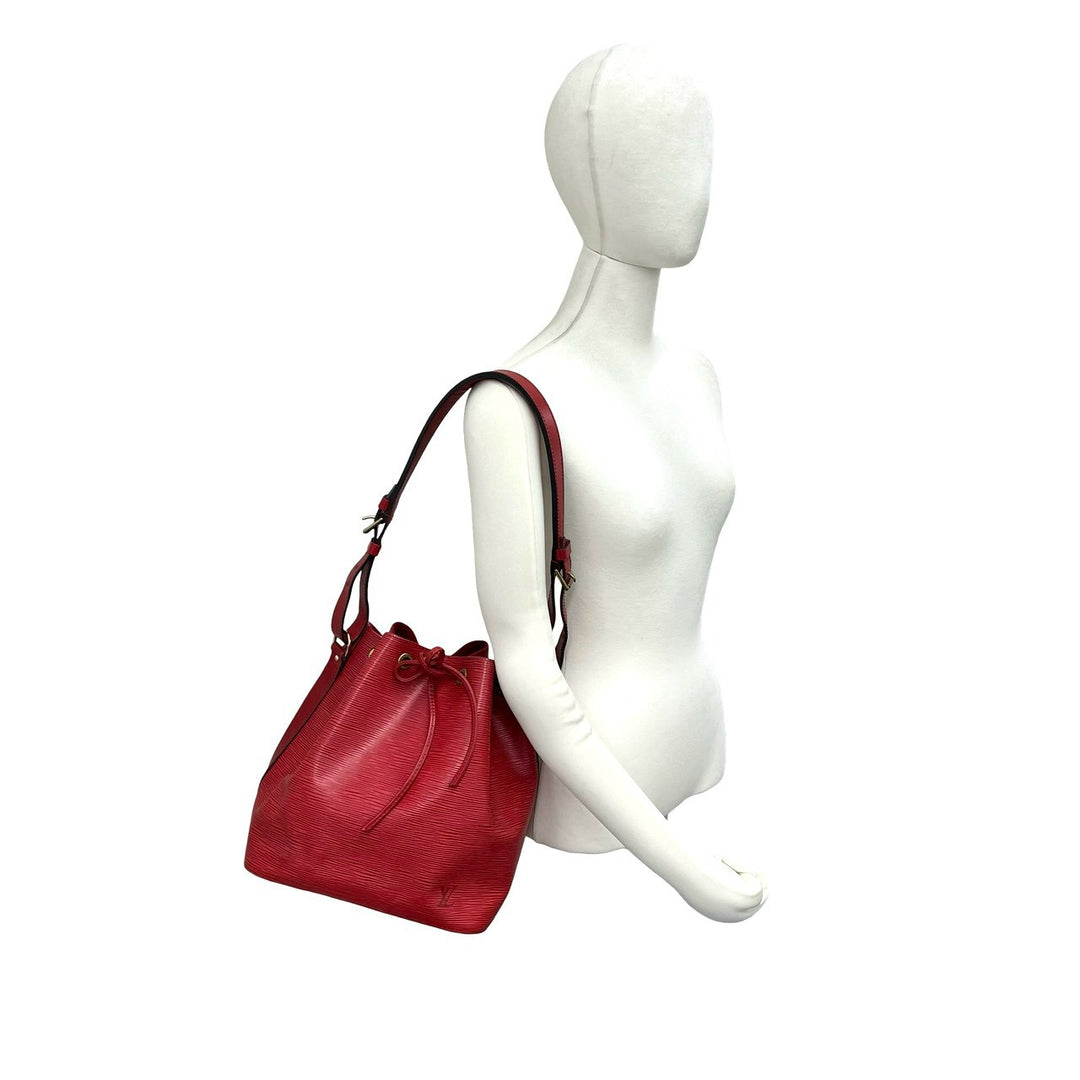 Shoulder bag Louis Vuitton Petit Noe