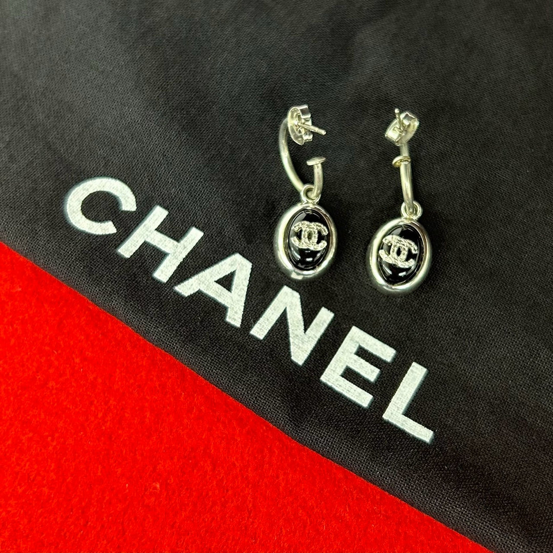 ピアス シャネル