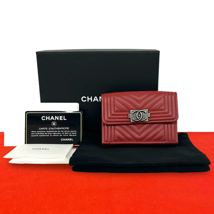 Tri-fold wallet Chanel Boy Chanel