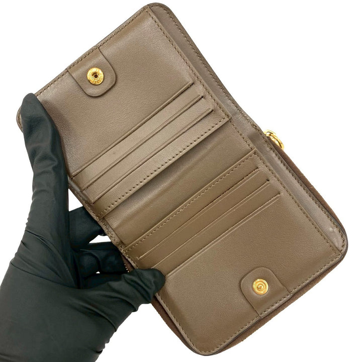 二つ折り財布 フェンディ