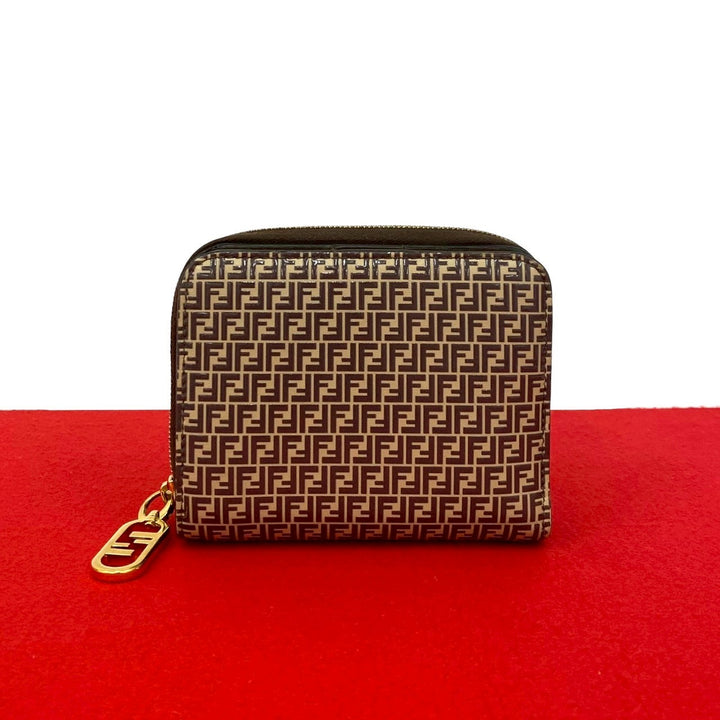 二つ折り財布 フェンディ