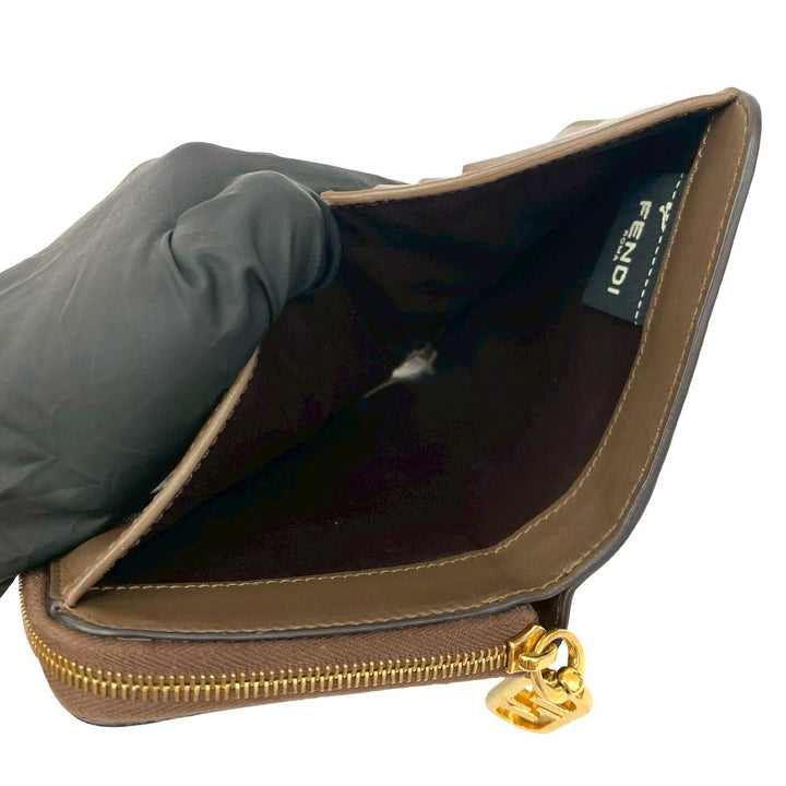 二つ折り財布 フェンディ