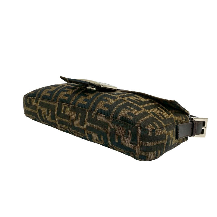 ショルダーバッグ フェンディ マンマバケット