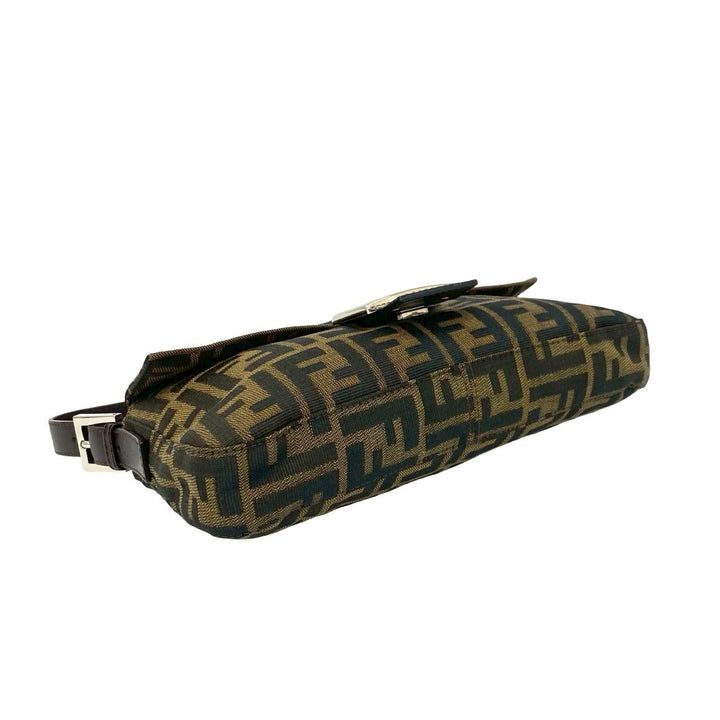 ショルダーバッグ フェンディ マンマバケット