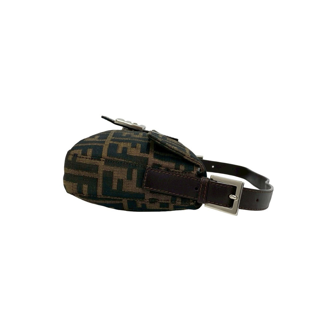 ショルダーバッグ フェンディ マンマバケット