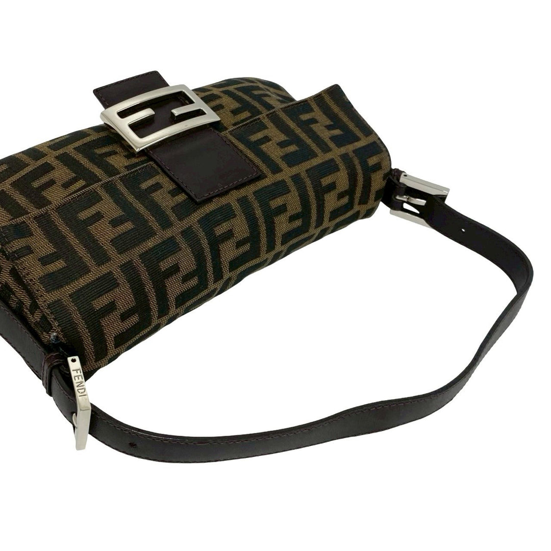 ショルダーバッグ フェンディ マンマバケット