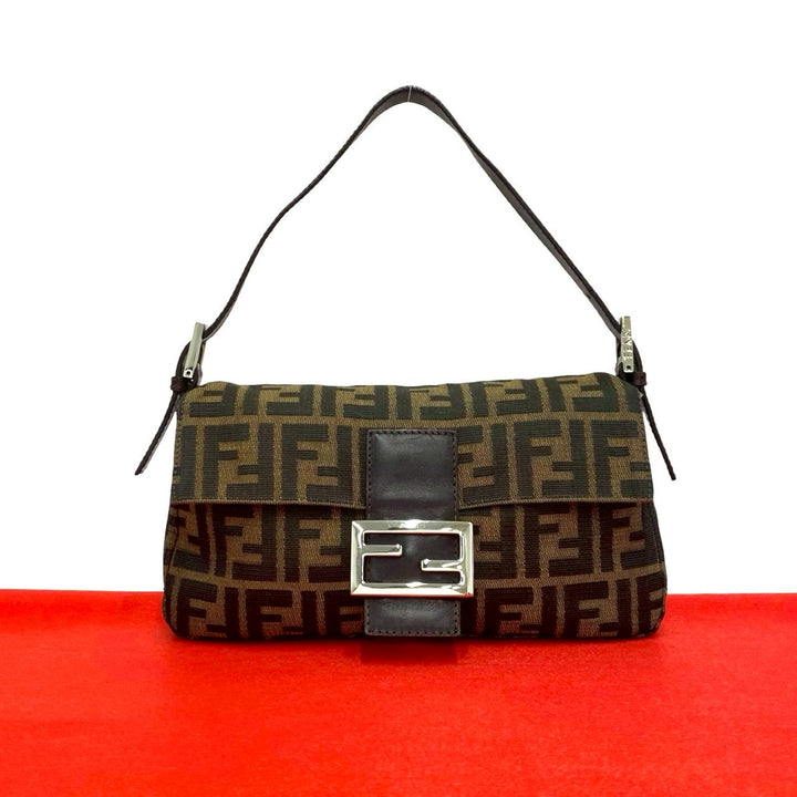 ショルダーバッグ フェンディ マンマバケット