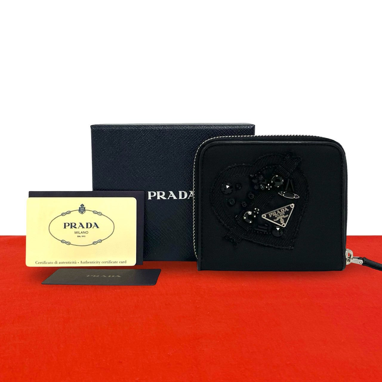PRADA プラダ 二つ折り財布 – Trip