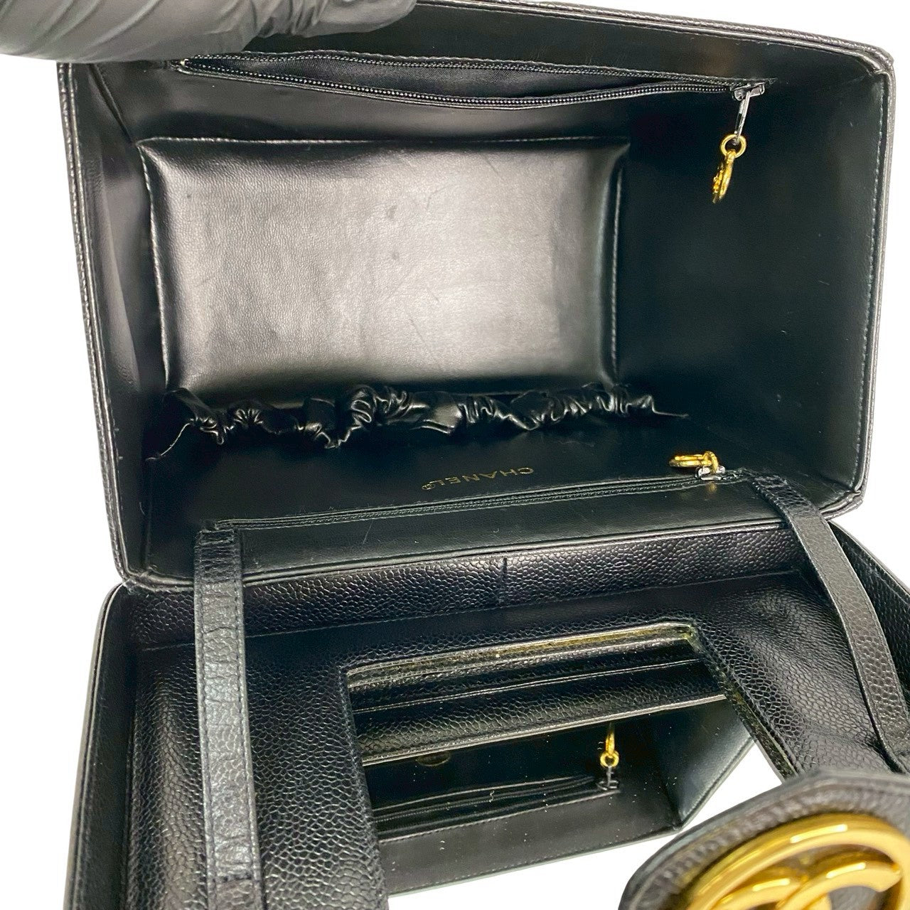 CHANEL シャネル (Vintage) ショルダーバッグ – Trip