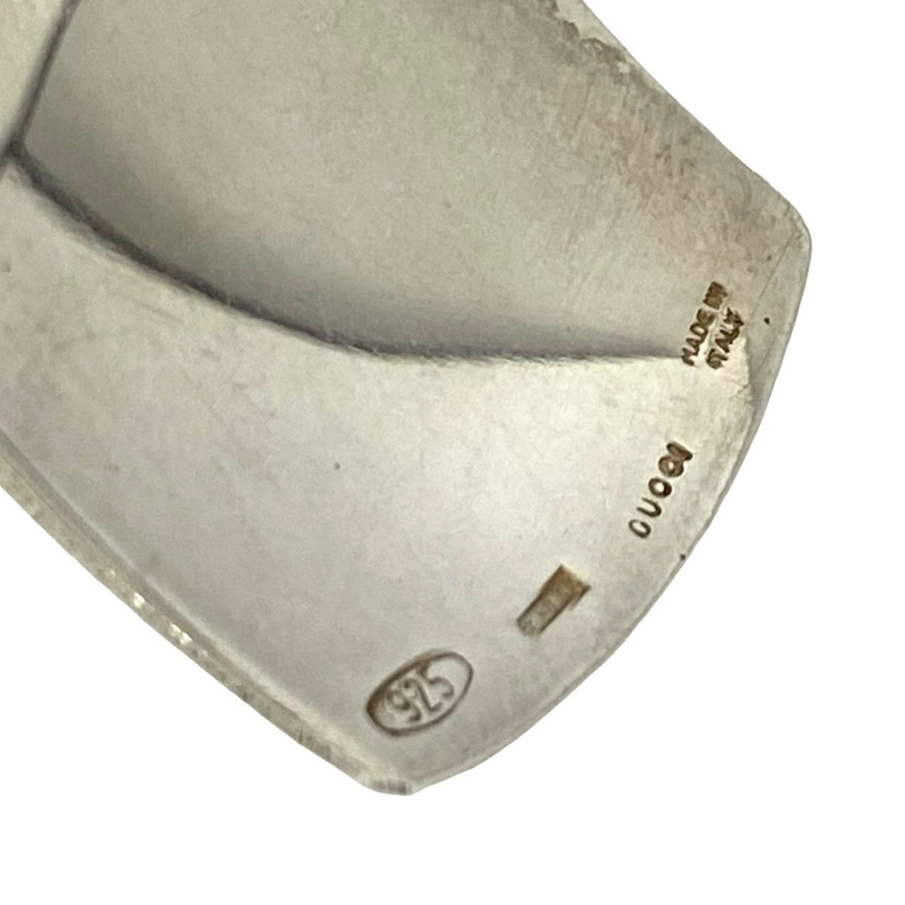 GUCCI カットアウト ワイドカフ – Trip