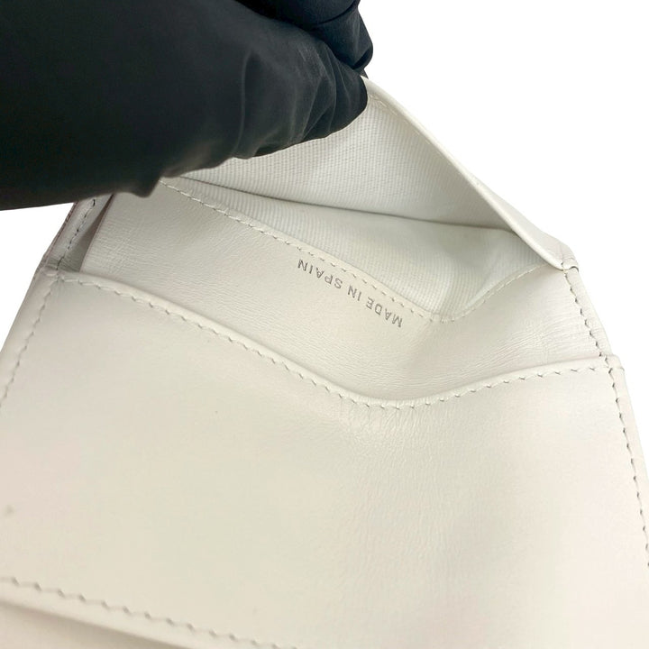 trifold wallet chanel